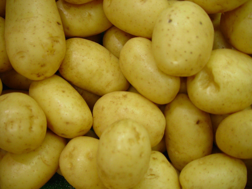 Warzywa obrane za pomocą obieraczek do ziemniaków. 
